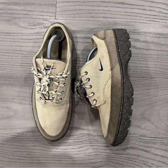 Vintage Nike ACG Zion low Hiking Boots - Picture 2 of 6